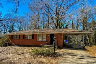 552 Shellnut Dr, Forest Park, GA 30297