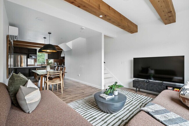 925 NE 23rd Ave unit ID1309839P, Portland, OR 97232 - photo 5