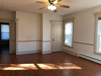 250 Bartlett St Unit 1, Manchester, NH 03102