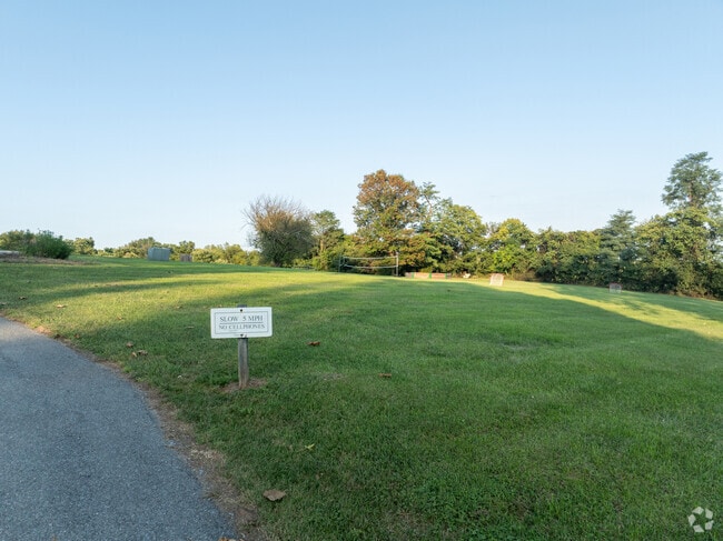 Village Montessori Bluemont