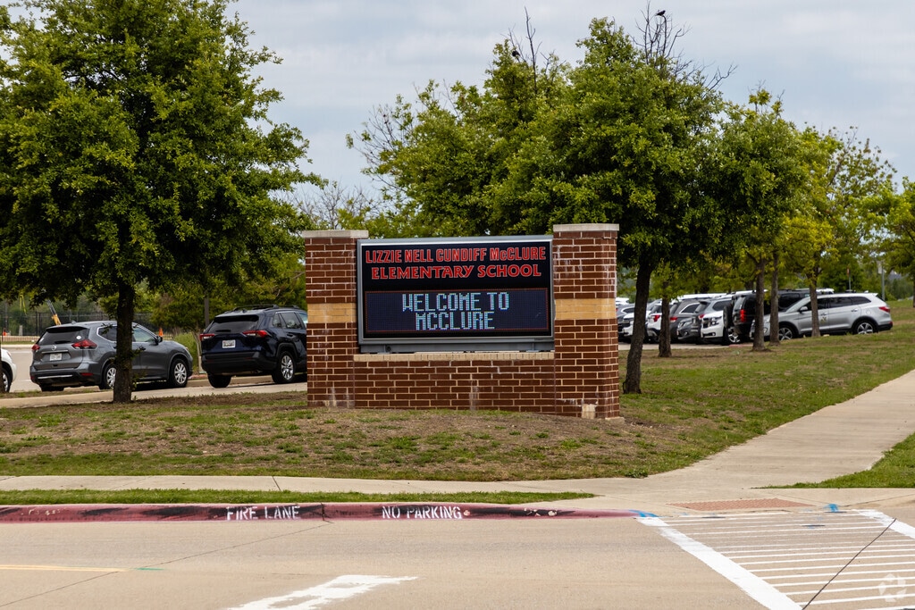 Lizzie Nell Cundiff McClure Elementary in Stonebridge Ranch is a great place to learn and to make lasting friendships.