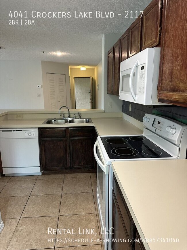 4041 Crockers Lake Blvd unit 2117, Sarasota, FL 34238 - photo 6