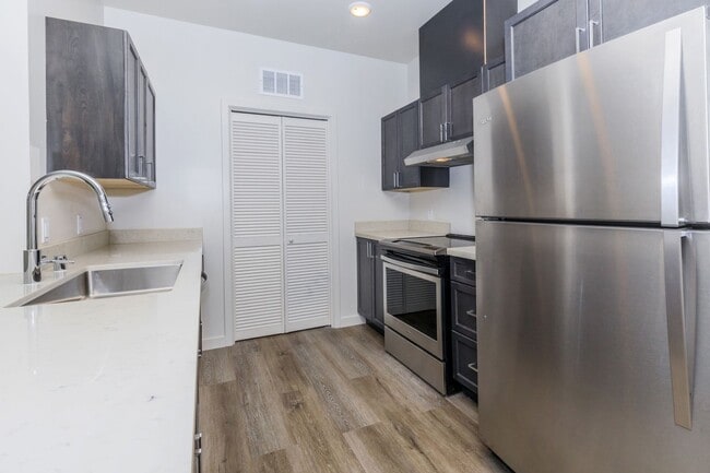 Tidewater Landing, Manteca, CA 95336 - photo 4