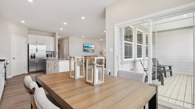 5817 Crotal Ave, Greenwood, IN 46143 - photo 7