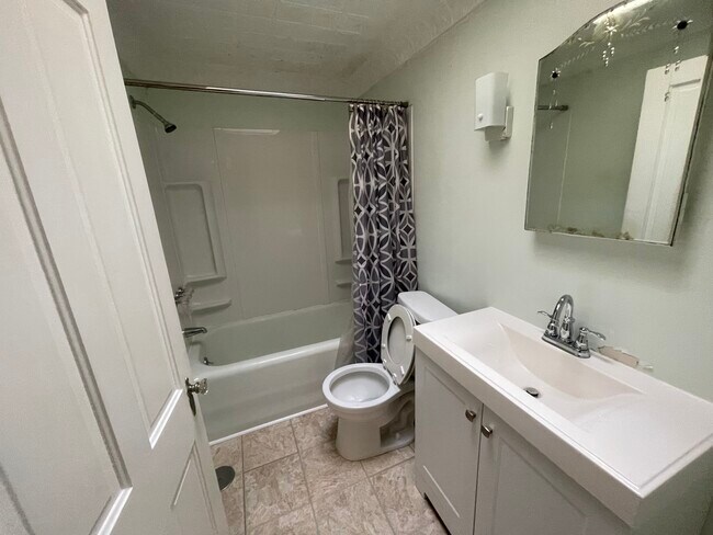 411 W Sullivan St unit 411 W Sullivan St, Olean, NY 14760 - photo 4