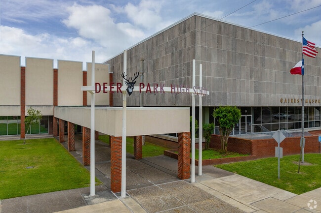 Deer Park High School offers state-of-the-art facilities to its students.