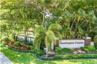 6539 Royal Manor Cir, Delray Beach, FL 33484
