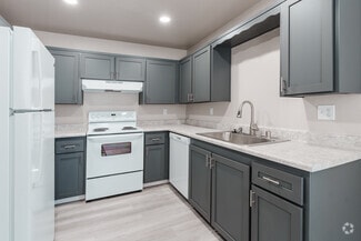 4620 W Douglas Ave, Visalia, CA 93291