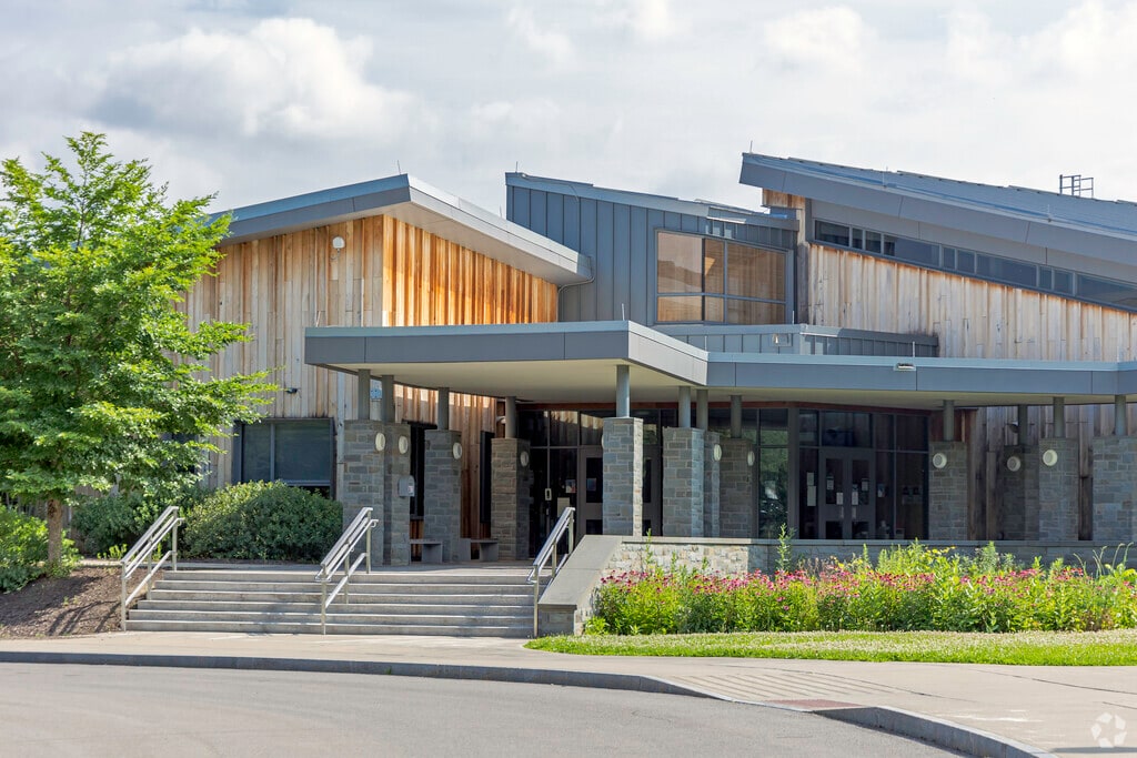 Macarthur School is a public school located in Binghamton, NY.