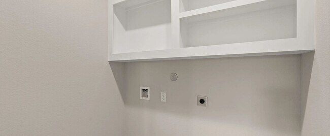 14827 Mission Ave, Mont Belvieu, TX 77523 - photo 5