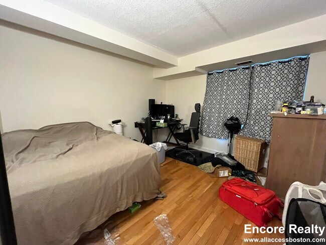 1244 Beacon St unit 3, Brookline, MA 02446 - photo 7