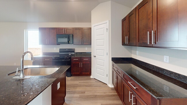 318 NW 67th Ave, Bentonville, AR 72713 - photo 3