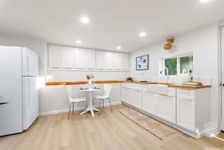 1570 Ohu St Unit B, Honolulu, HI 96819