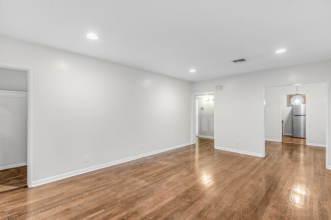 222 S Rexford Dr unit A, Beverly Hills, CA 90212 - photo 7