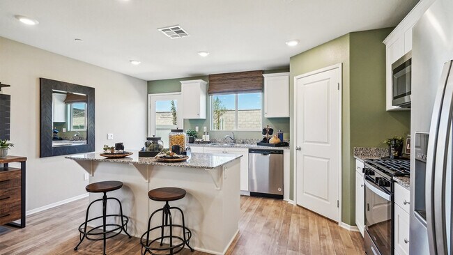 31066 Shining Willow Dr unit 36197987, Winchester, CA 92596 - photo 5