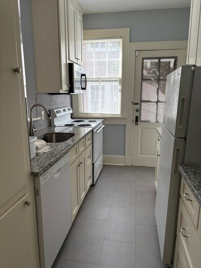 similar kitchen