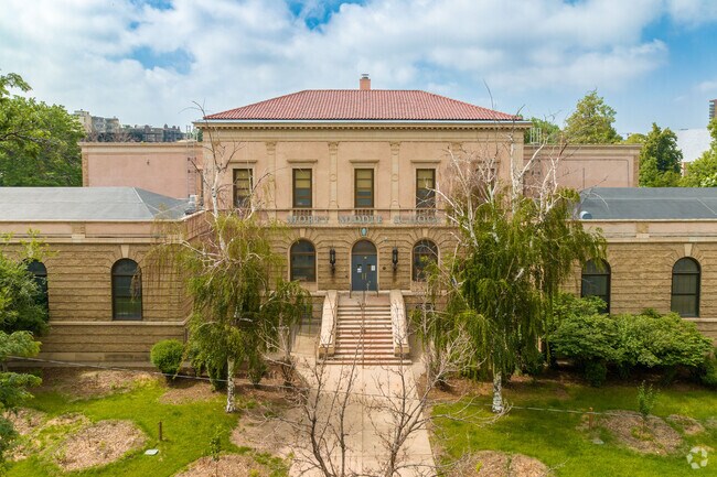 Morey Middle School is a public middle school in Capitol Hill.