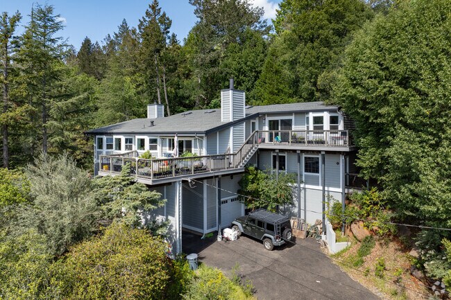 Elevated homes in Montecito Heights take advantage of views and the sloping topography of the land.