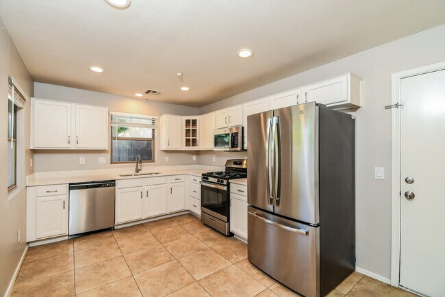 2662 E Megan St, Gilbert, AZ 85295 - photo 6