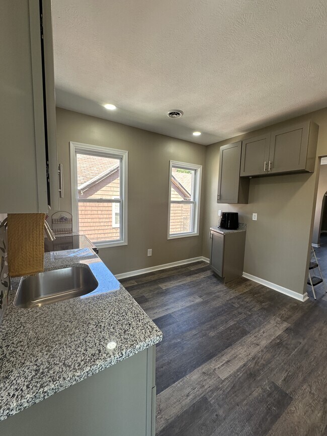 4511 Fenwick Ave Unit Up, Cleveland, OH 44102