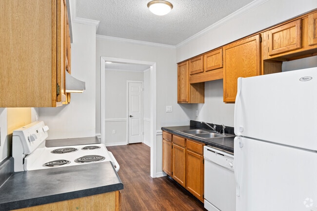 2BR, 2BA - 995SF - Kitchen