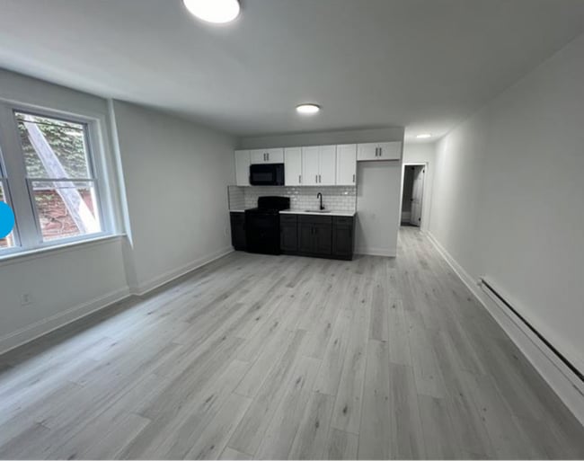 2702 W 7th St unit 1, Chester, PA 19013 - photo 5