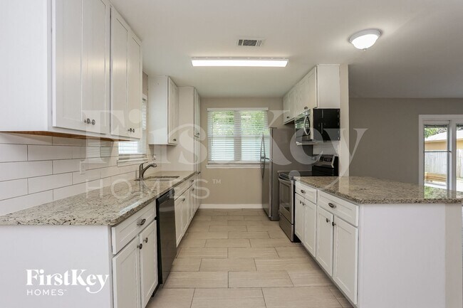 1047 Cove Landing Dr, Atlantic Beach, FL 32233 - photo 6