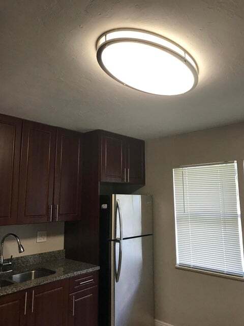 208 Coventry St, Boca Raton, FL 33487 - photo 2