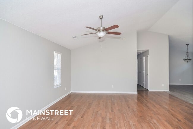 4734 Waterfront Oak Dr, Memphis, TN 38128 - photo 4