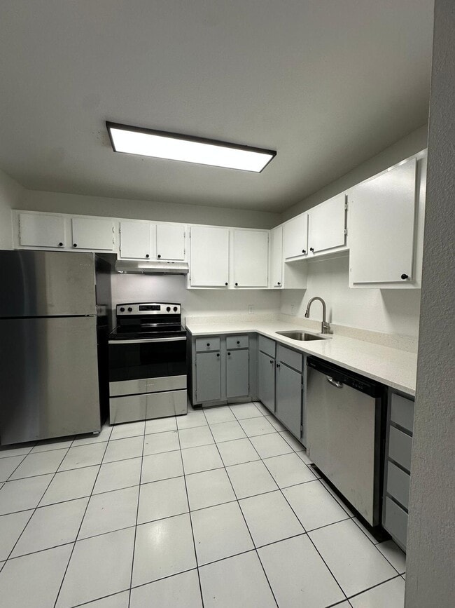 4370 S Highland Dr, Salt Lake City, UT 84124