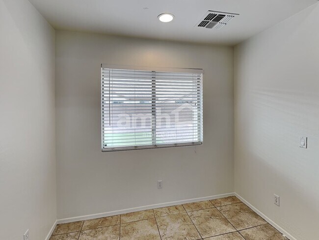 10913 W Minnezona Ave, Phoenix, AZ 85037 - photo 7
