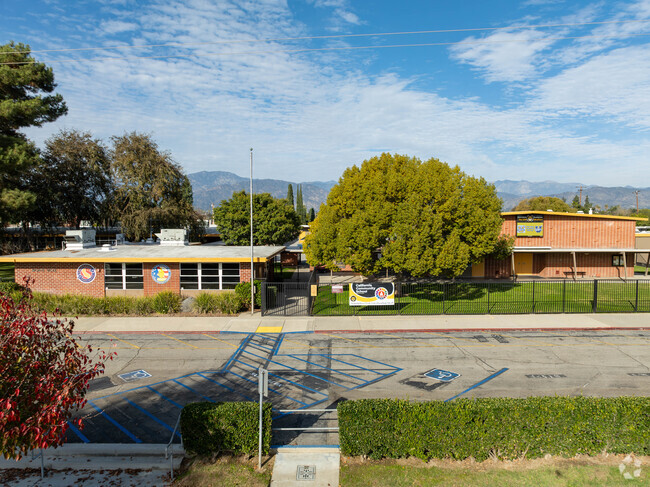 Monte Vista Elementary School is in the West Covina Unified School District.