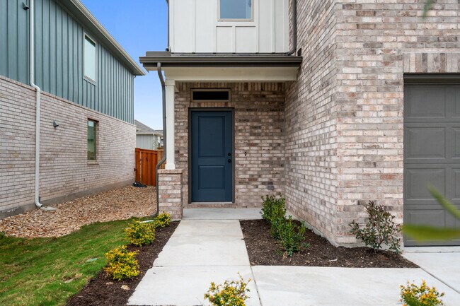 122 Dogvane Cir unit 36484780, Kyle, TX 78740 - photo 4