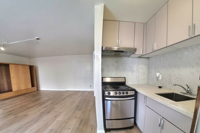 1907 Greenwich St unit 4, San Francisco, CA 94123 - photo 7