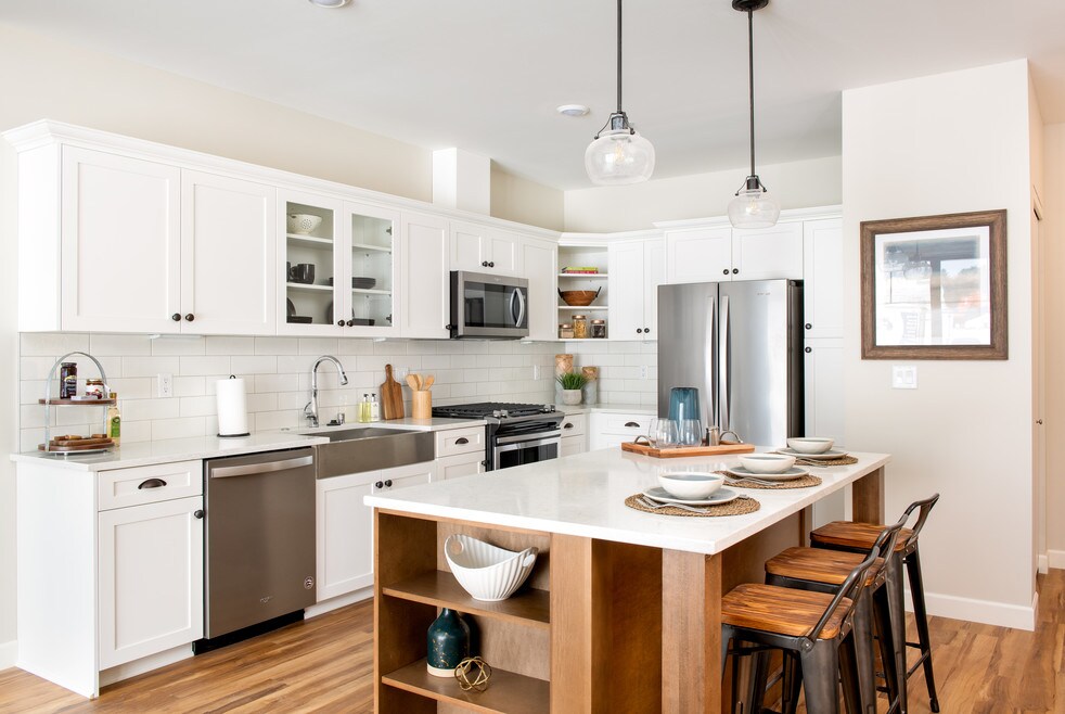 The Chiswick at Dunwood, Fox Point, WI 53217 - photo 1