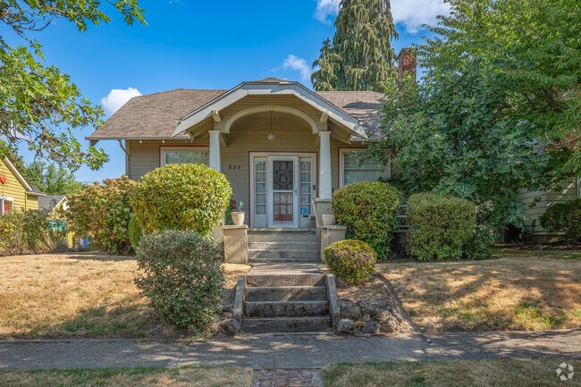 Cozy Bungalow homes enjoy the peace of the Grant neighborhood of Salem.
