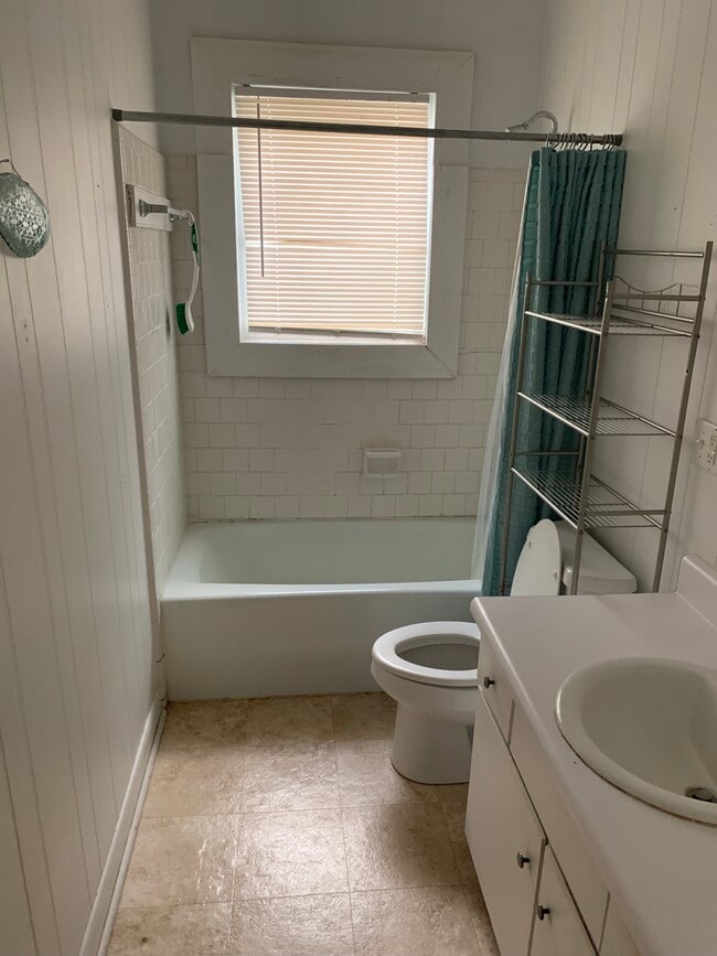 Unit A - bathroom
