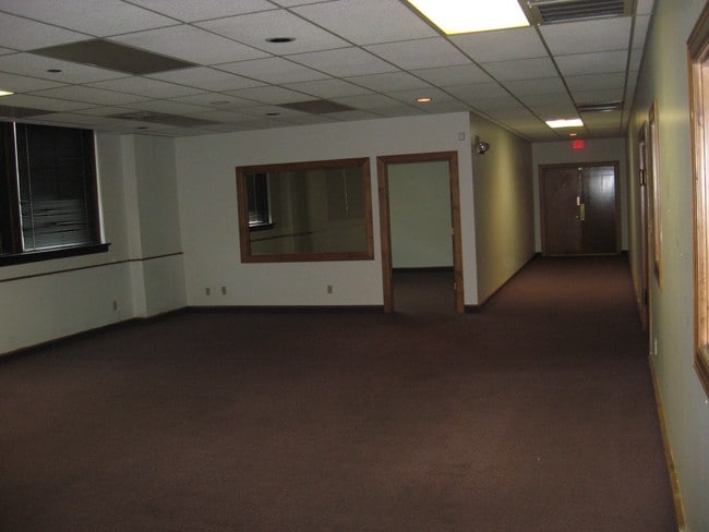 333 N English St, Wichita, KS 67202 - photo 4