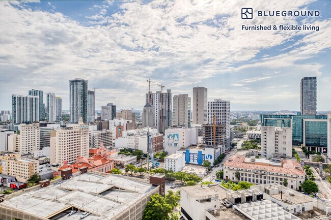 230 NE 4th St unit FL26-ID81, Miami, FL 33132 - photo 6