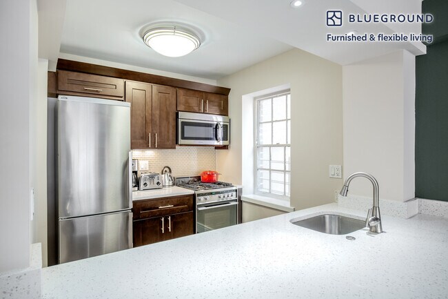225 E 63rd St unit FL3-ID345, New York, NY 10065 - photo 5
