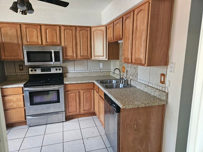 148 Glen Acres Ct, Decatur, GA 30035 - photo 6