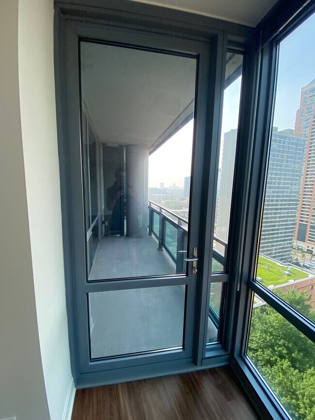 Michigan Avenue Tower 1 unit 1109, Chicago, IL 60605 - photo 3