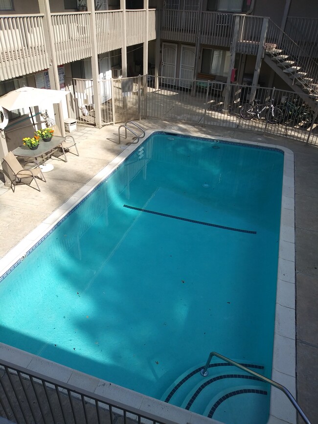 25 New York St unit 4, Redlands, CA 92373 - photo 3