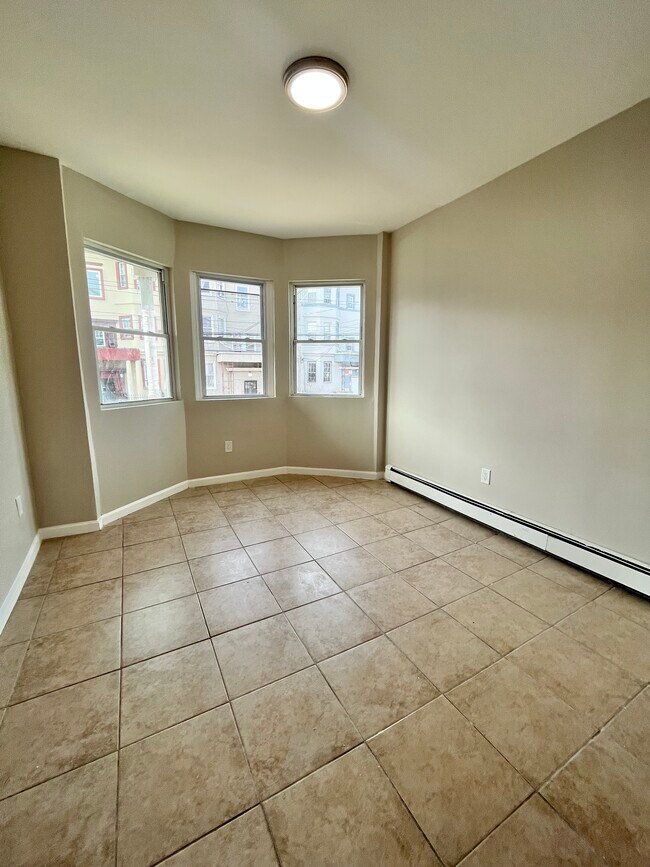 97 Wilkinson Ave unit 1R, Jersey City, NJ 07305 - photo 4