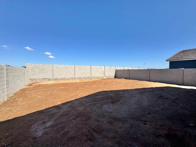 15732 W Camden Ave, Waddell, AZ 85355 - photo 6