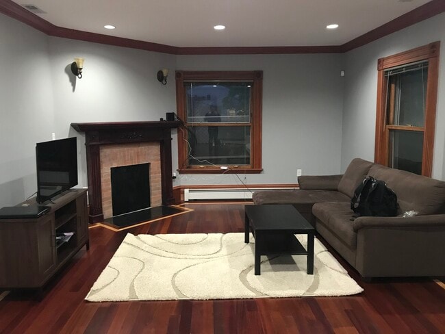 9 Francis St unit 2, Brookline, MA 02446 - photo 2