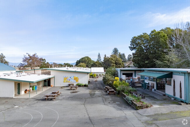 Your kids will enjoy learning in the inspiring atmosphere of Sunridge Charter School.