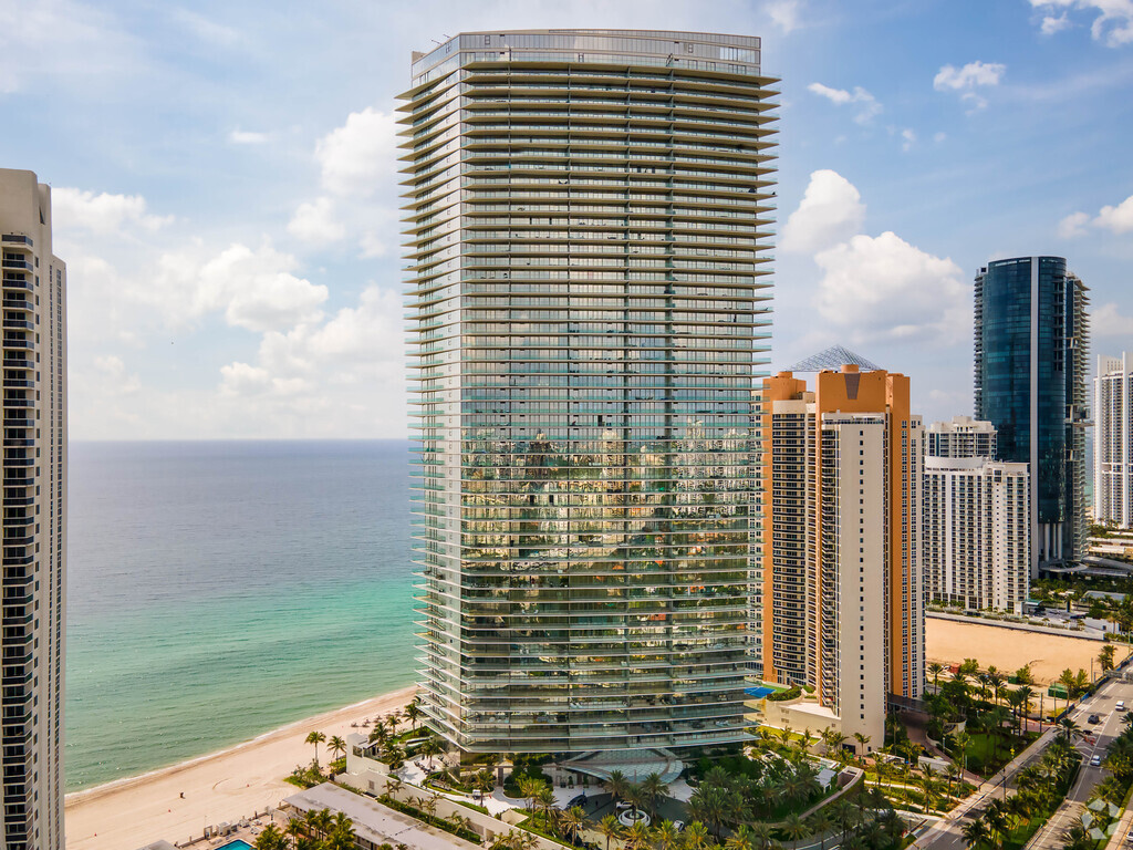 About Residences by Armani/Casa, Sunny Isles Beach FL | HOAs, Reviews ...