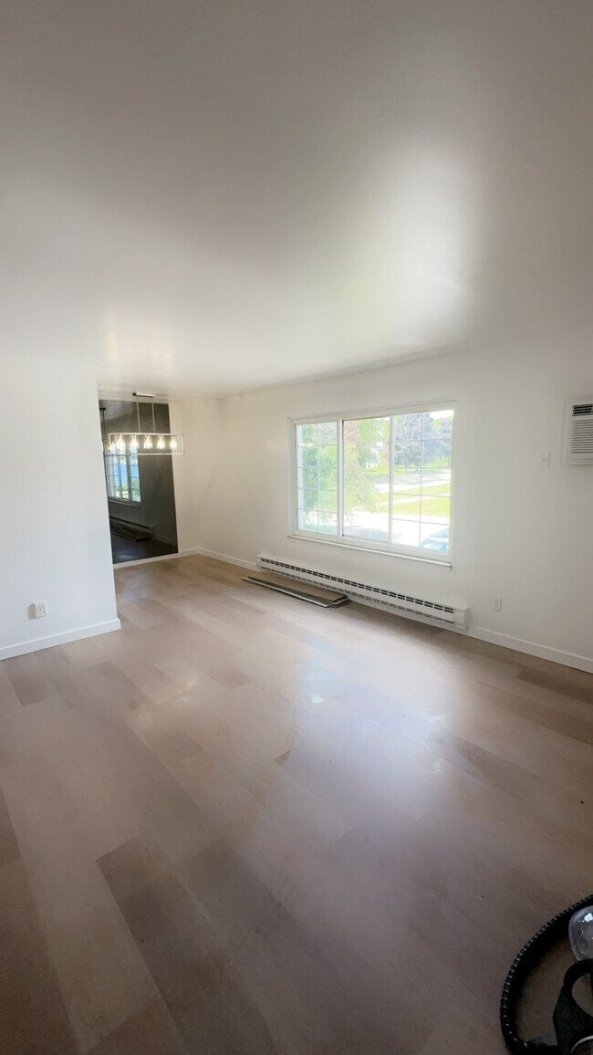 2008 Military St unit 16, Port Huron, MI 48060 - photo 4