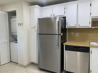3499 Oaks Way, Pompano Beach, FL 33069